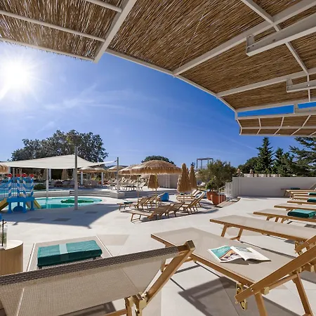 Hotel Tirena Sunny By Valamar 4*