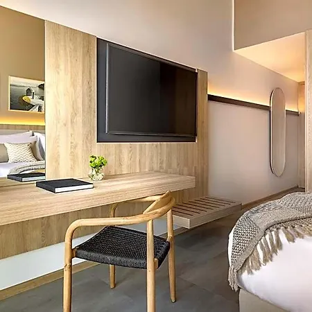 Valamar Tirena מלון
