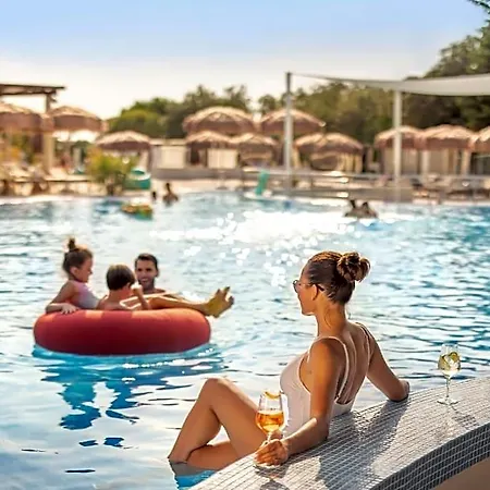 Valamar Tirena فندق 4*
