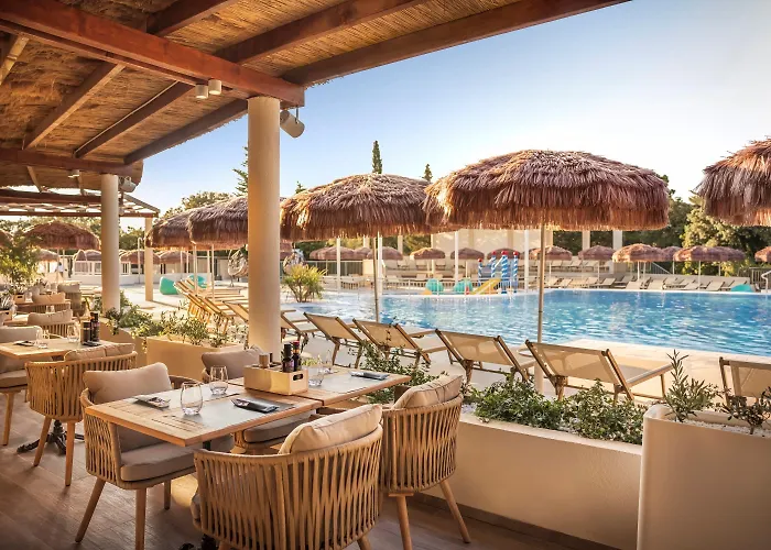 Valamar Tirena מלון 4*