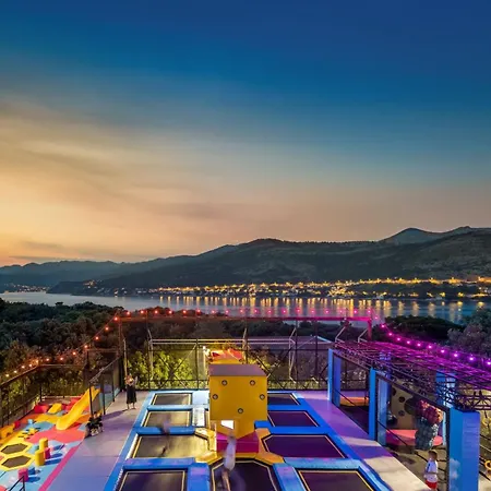 酒店 Valamar Tirena 4*
